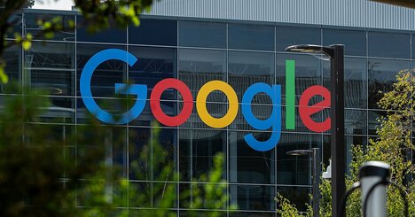 グーグルと敵対する米政府、大きすぎる願望