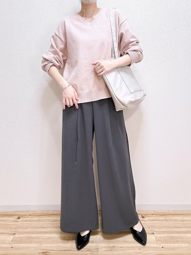 「全色購入しました」GUの“ひんやりワイドパンツ”着心地よすぎて毎日履きたい！「体型をカバーしてくれる優れもの」「通勤にも休日にも使える」【購入レビュー】