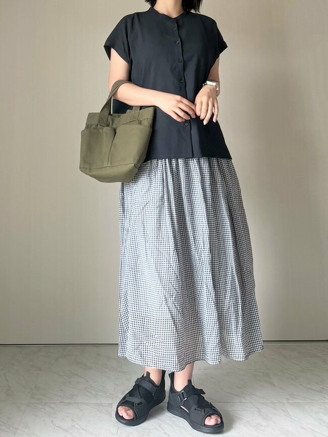 【しまむら】スニーカーとサンダルのいいとこ取り！立ったままスポッと履ける「楽ちんシューズ」長時間歩いても疲れにくくて優秀！《購入レビュー》