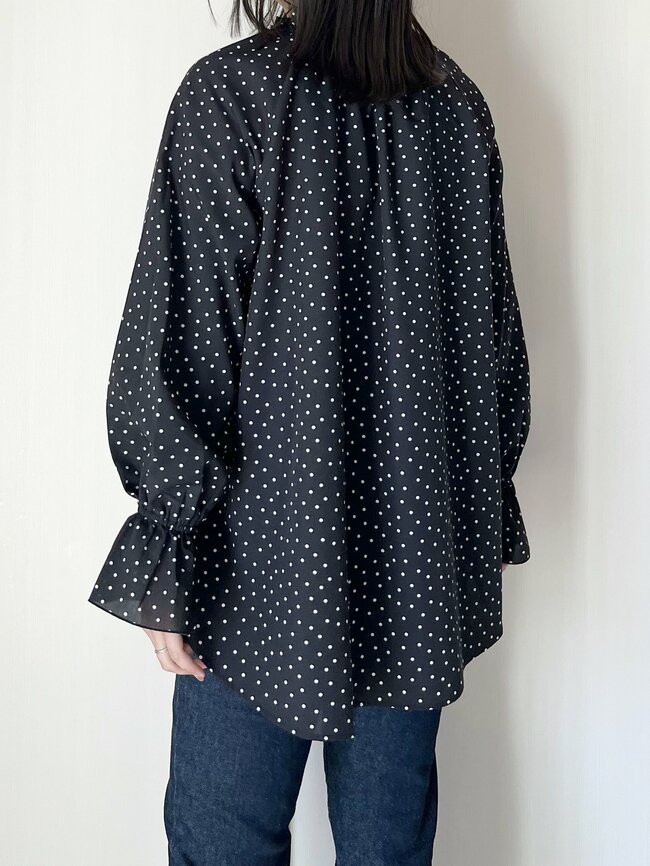 「二の腕を隠せる神アイテム」GUの“着回しトップス”が体型カバーの天才です！「おしりが隠れて安心」「2色購入しました」