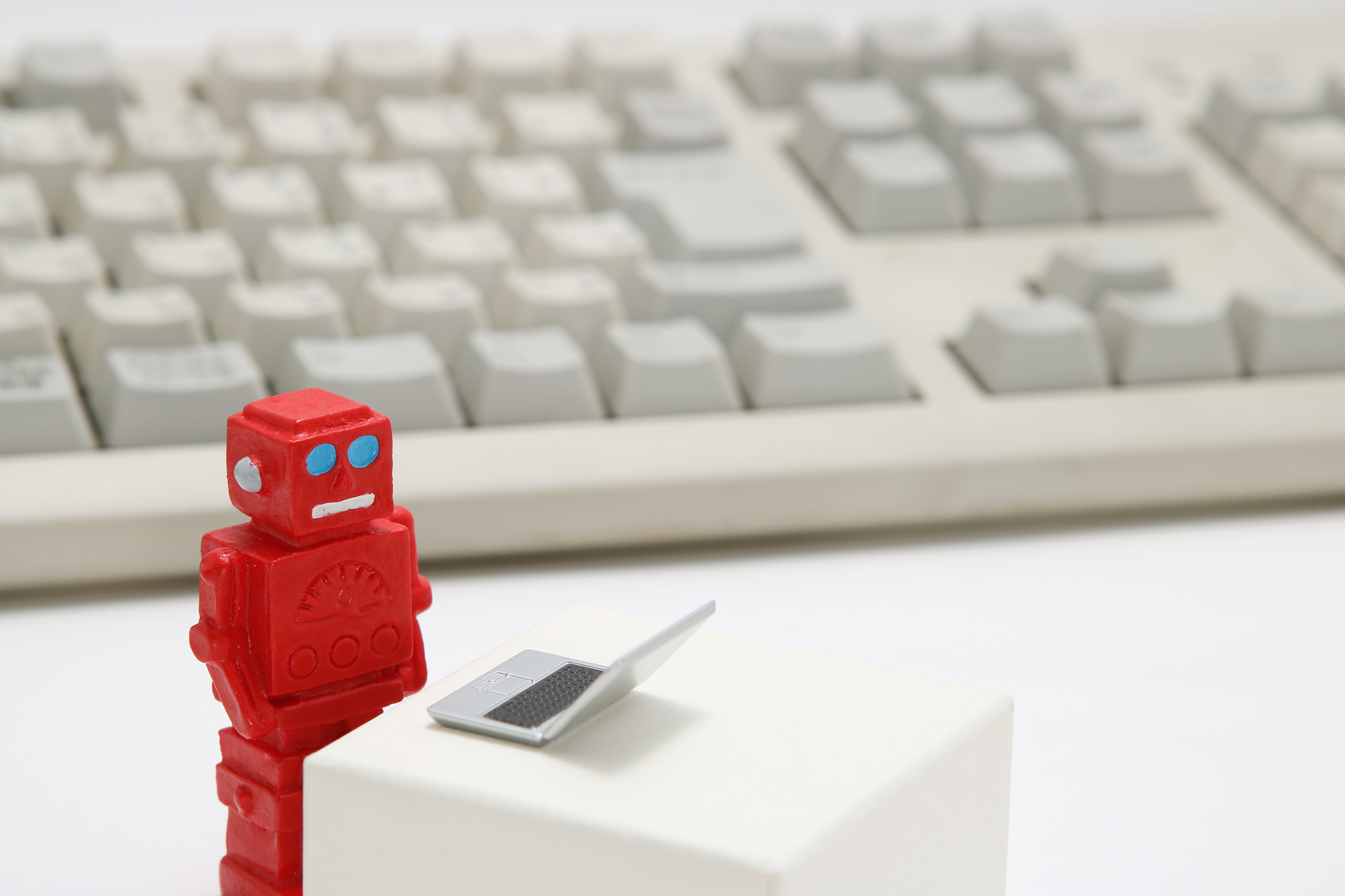 腹八分目が最適!?使い物にならない「勉強しすぎたAI」
