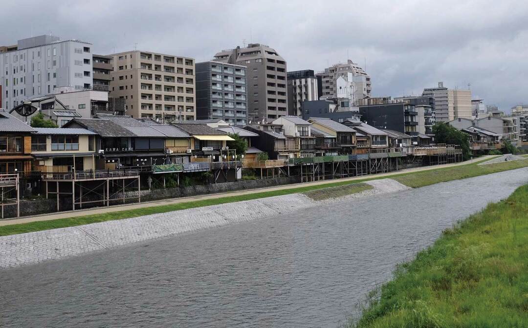 六本木、京都、福岡…昭和から令和への「定点写真」に見る都市の移ろい