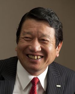 NTTドコモ 山田隆持社長インタビュー<br />「3.9Gの開発は需要急増に合わせ<br />5年の投資計画を3年に前倒しする」