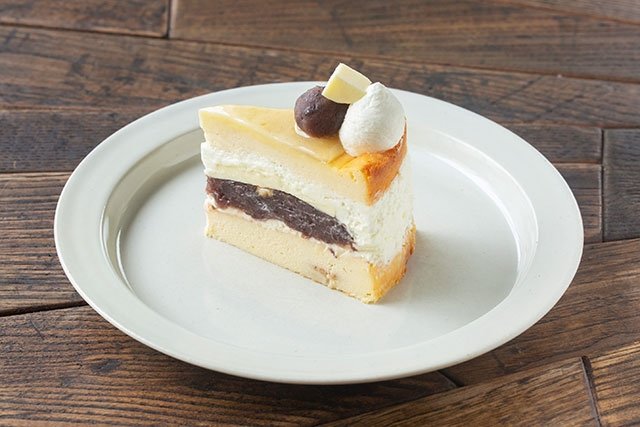 「A WORKS」のチーズケーキ、あんバター