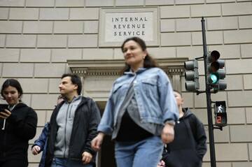 米国土安保省、移民送還にIRS捜査官の支援求める