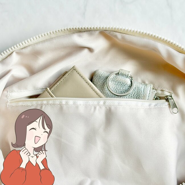 「2色買いしました」「高見えします」3COINSの“めちゃ軽バッグ”一泊分の荷物が入って優秀すぎる！「探していた理想のバッグ」