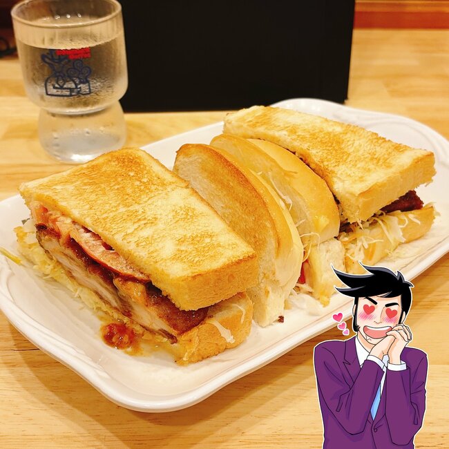 「すごいボリューミー」「笑っちゃった」コメダ珈琲の“お肉たっぷりサンド”分厚すぎて片手じゃ持てない！「相変わらずの逆写真詐欺」「お腹が大満足！」
