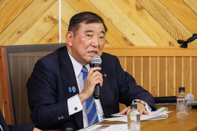 石破首相が問題とされる発言をした前橋市の民間有志との意見交換会の様子 (首相官邸HPより)