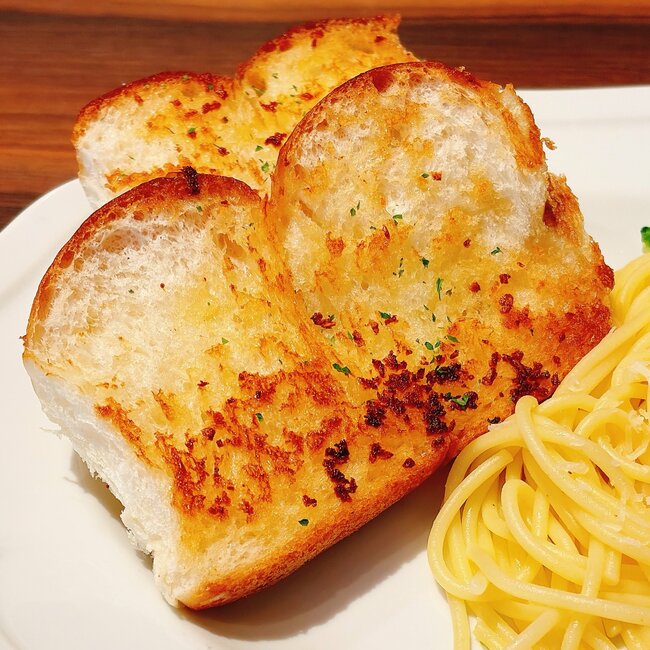 大人のお子様ランチみたい…！ロイヤルホストの“盛りだくさんメニュー”お皿のデカさにビックリした！《実食レビュー》