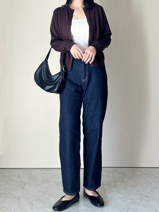 「全色ほしいくらい重宝します」ユニクロの“レビュー絶賛カーディガン”1年中着回せて2990円はコスパ良い！「何色も揃えてます」「春夏秋冬ずっと着てました」