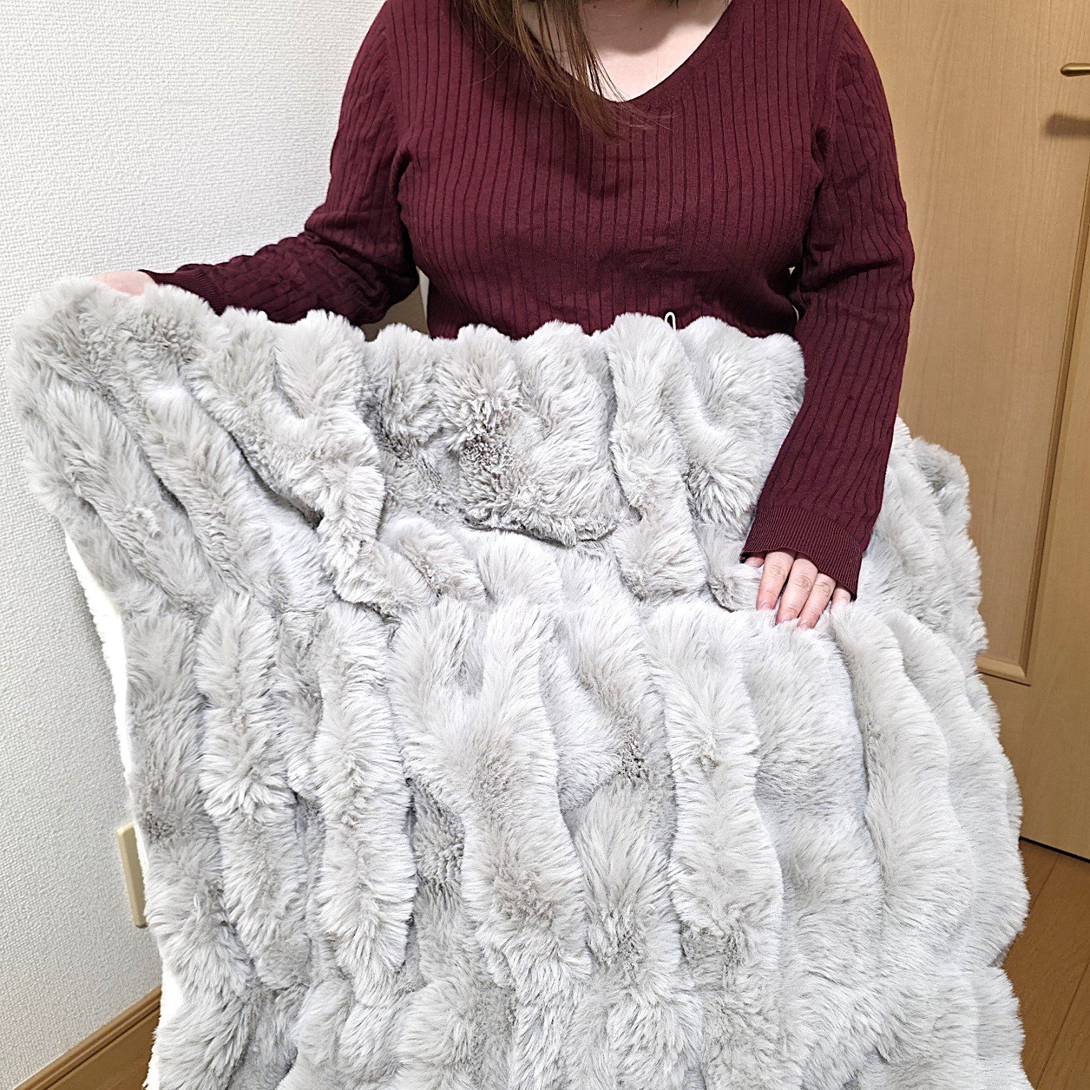 考えた人、天才ですか…?ニトリの“着るクッション”ふわふわすぎて雲に包まれてるみたい!「2枚購入しました」「マジ購入してよかった」