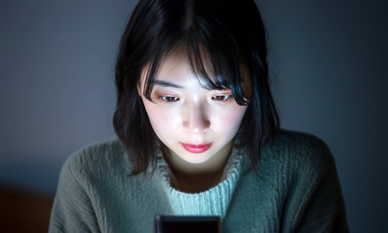 スマホで溶ける時間は人生14年…自分のスクリーンタイムを計算して青ざめた。