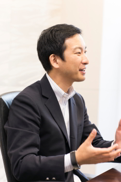 47歳から会計・ファイナンスを勉強した三菱ケミカルホールディングス小林会長が語る「経営とはM&Aだ」