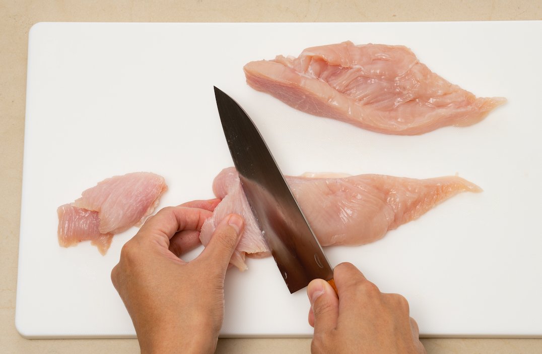【裏ワザ料理】10分でできる! 鶏むね肉の「照り焼きチキン」の作り方