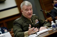 数百ドルの小型ドローン、米軍の新たな脅威に