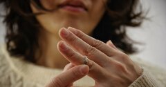 結婚直後に夫の多額の借金が判明し、破産確定！家計はどう改善すべき？