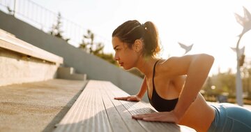 【「自己肯定感が上がる」と話題のエッセイに学ぶ!】自信を持つ方法
