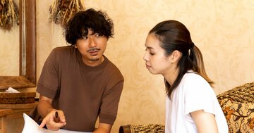 「頭皮が臭う…!」効果的な2つの対処法とは?