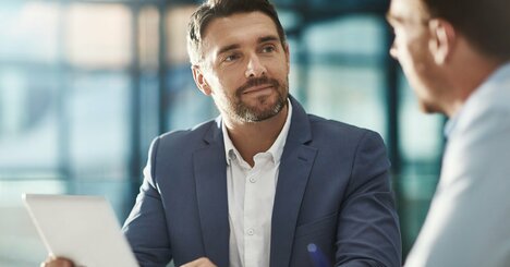 三流は「指示しすぎ」、二流は「丸投げしすぎ」。では、一流の“仕事の任せ方”とは？