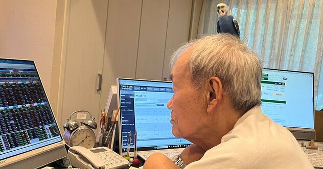 【株で資産24億円】「そりゃメンタル強いわけだ」…凄腕トレーダーが頭の上にのせる“強制リセット装置”