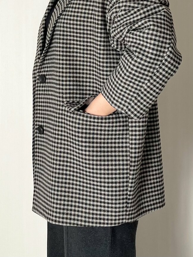 「着回し力が本当に高い」「控えめに言って最高」GUの“2990円アウター”がレトロ感たっぷりでおしゃれ!「色味が絶妙で何色とでも合わせやすい」