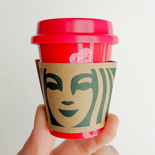 「ラス1で買えた」スターバックスの“バレンタイン限定グッズ”可愛すぎて悶絶した！「猫のモチーフかわいい」「猫好きだから買えてよかった」
