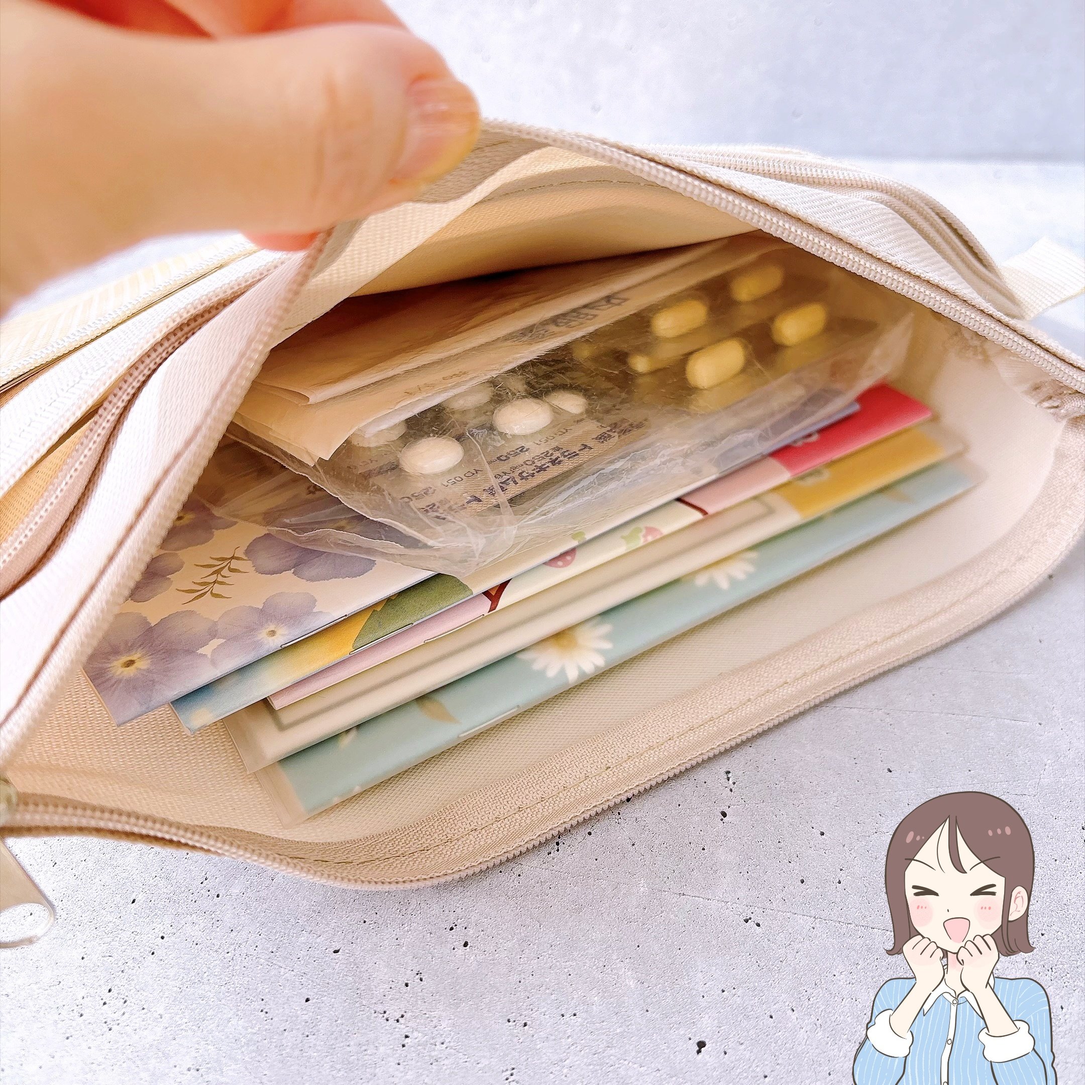 お薬が240錠も入った…！ダイソーの「ポケットいっぱい収納ケース」財布代わりにもなって重宝します！《購入レビュー》