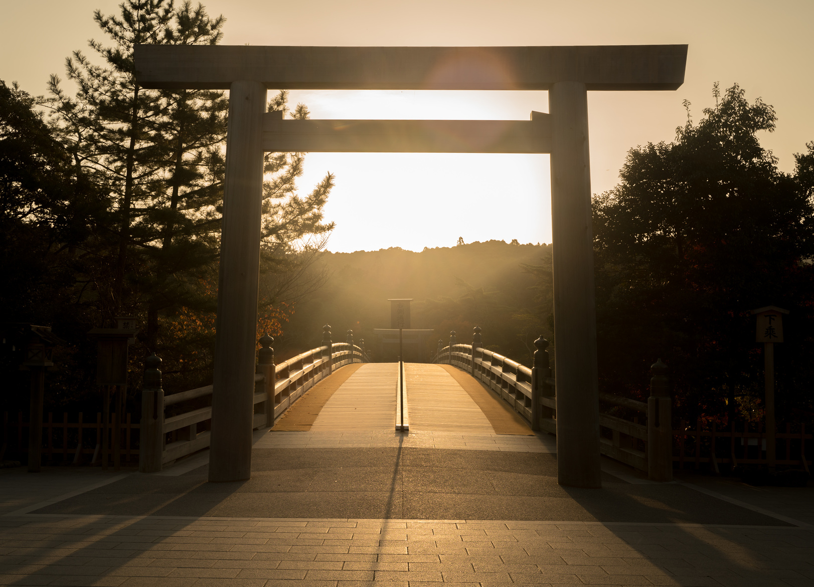 “神社参道論”と松下幸之助氏のスピーチ！「序・破・急」が感動をつくる