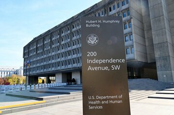 米政権、厚生省職員の大量解雇を計画＝関係者