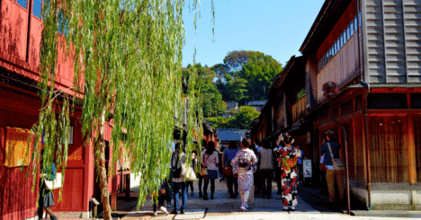 金沢市民なら誰もが踊れる!?全国的に有名な「ある歌」とは