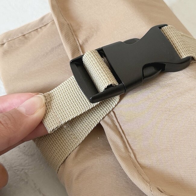 旅行の洗面グッズがまるっと入った！ダイソー姉妹店の「浮かせるポーチ」収納力がスゴいんです！