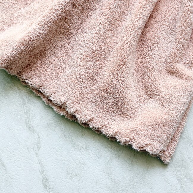 思わずまとめ買いした！ダイソー姉妹店の「ドレスの形をしたタオル」が掛けておくだけで可愛い！洗面所が一気に華やかになりました！