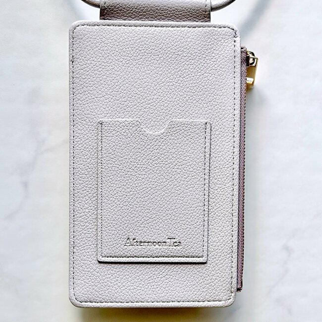 カードが35枚入った！アフタヌーンティーの“お財布がいらないスマホショルダー”手ぶらで外出できて楽ちん！「高級感がある」「年齢問わず持てる」「友達に誕生日プレゼントした」《購入レビュー》
