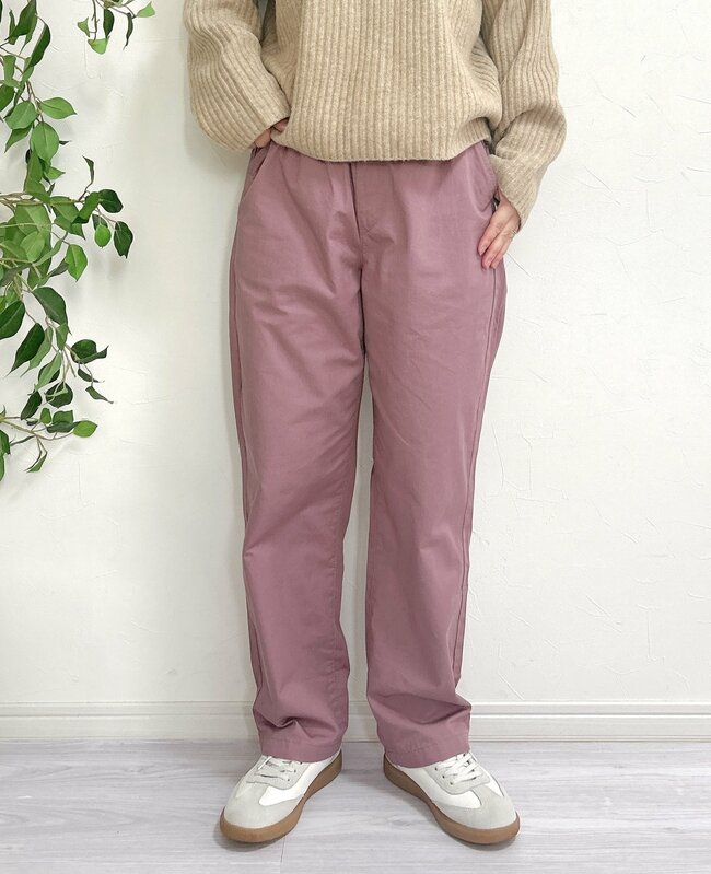 「最高のパンツ、ストレス無し」無印良品の“1990円パンツ”が1年中使える名品だった…！「太もものシルエットを拾わない」「形が本当に綺麗」