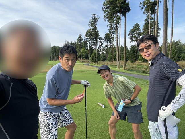 この日はトライアスロン仲間と気軽なラウンド。日本創生投資の三戸政和くん、「カレーだしっ!」を経営する吉野公貴くん(通称「カレーマン」)、平和酒造の山本典正くんと。東京クラシッククラブにて