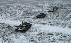 ウクライナ危機でもロシア債券手放さず