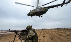 ロシア、ベラルーシとの軍事演習延長　プーチン氏は対話模索