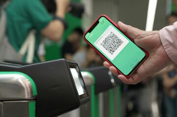 フェイスブック仮想通貨、中国から「お知恵」拝借