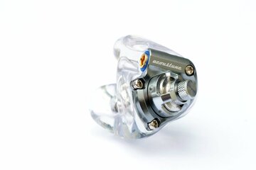 手が届きやすいカスタム体験？　ユニバーサルイヤホンをカスタム化できる新サービス