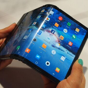 世界初！ 中国メーカーによる折れ曲がるスマホ「FlexPai」のインパクト