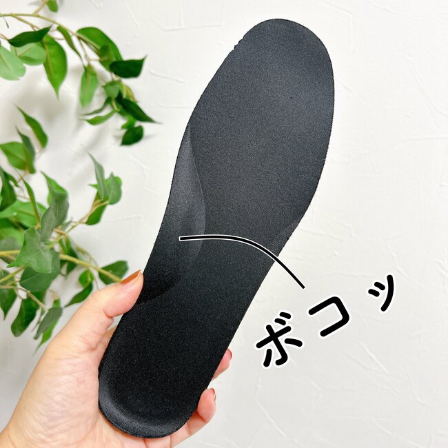 「鬼鬼鬼可愛すぎる」「本気で全色買いするか迷ってる」GUの“めちゃ軽シューズ”楽ちんすぎて、もう他のスニーカーに戻れないよ…！