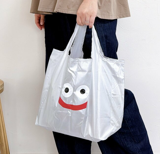 開店の20分前にはすでに行列が！しまむら×ドラクエの“最強コラボグッズ”ファミコンの世界そのまんまで感動…！受注生産の決定に「神対応ありがとうございます！」「たくさん買わせて頂きます」の声も《購入レビュー》