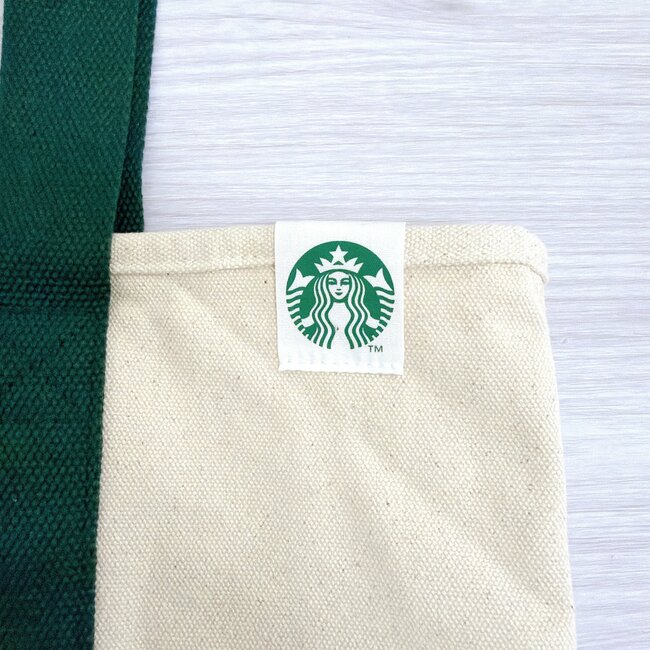 1泊分の荷物が入った…!スターバックスの「大容量トートバッグ」がポケットたくさんで使いやすい!スタバっぽい配色がかわいいし、3000円とお手頃なのも嬉しい!《購入レビュー》