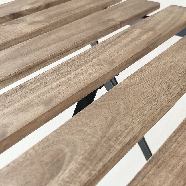 レビュー数は1700件以上で高評価！イケアの“ベランダに置ける家具”で幸福度が上がった「1人飲みにピッタリ」「日常が豊かになりました」