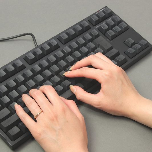 超高級キーボードREALFORCEのPFU限定版を使い倒してみる | ASCII 新着