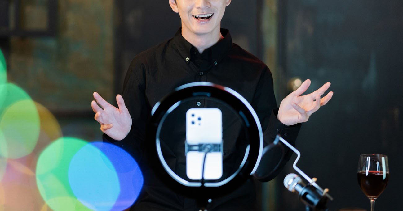 ガーシー当選で激震、選挙戦を変える「YouTuber×リモート演説」の威力