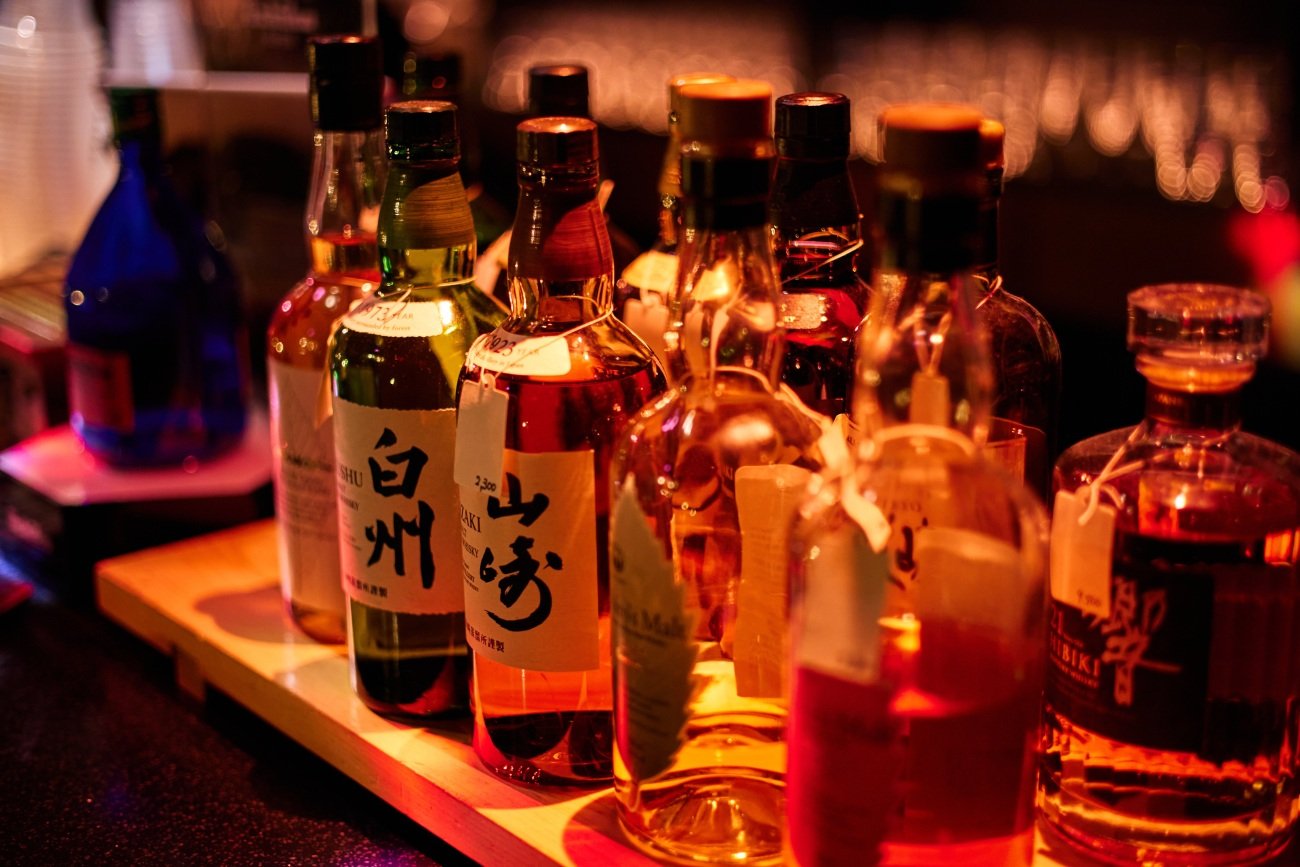 なぜ居酒屋は、飲み残したボトルを店に置いておけるのか？