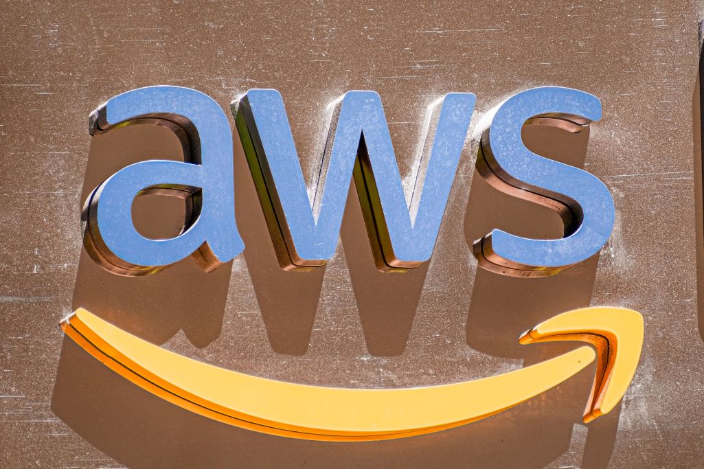 朝日と日経が頼るアマゾンのaws Aiが記事を書き見出しを付け校正もやっていた 潜入ルポamazon帝国 ダイヤモンド オンライン