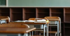 今も学校に潜んでる…安全なはずの場所が「変態教師の盗撮現場」になった深刻な事情