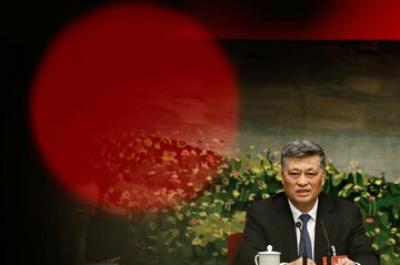 習氏、党中央政治局員をまた解任　粛清強化